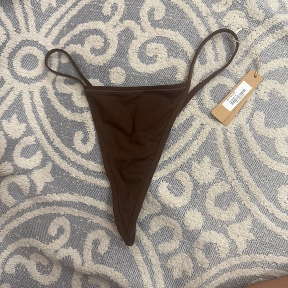 Skims Size Small Fits Everybody Thong Panty COCOA Brown PN-THG-0070 NWT - Picture 1 of 4
